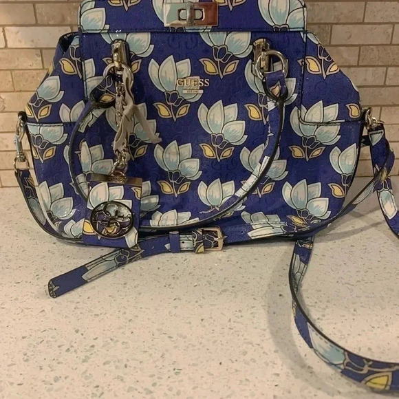 Guess‎ malena satchel bag - Picture 1 of 5
